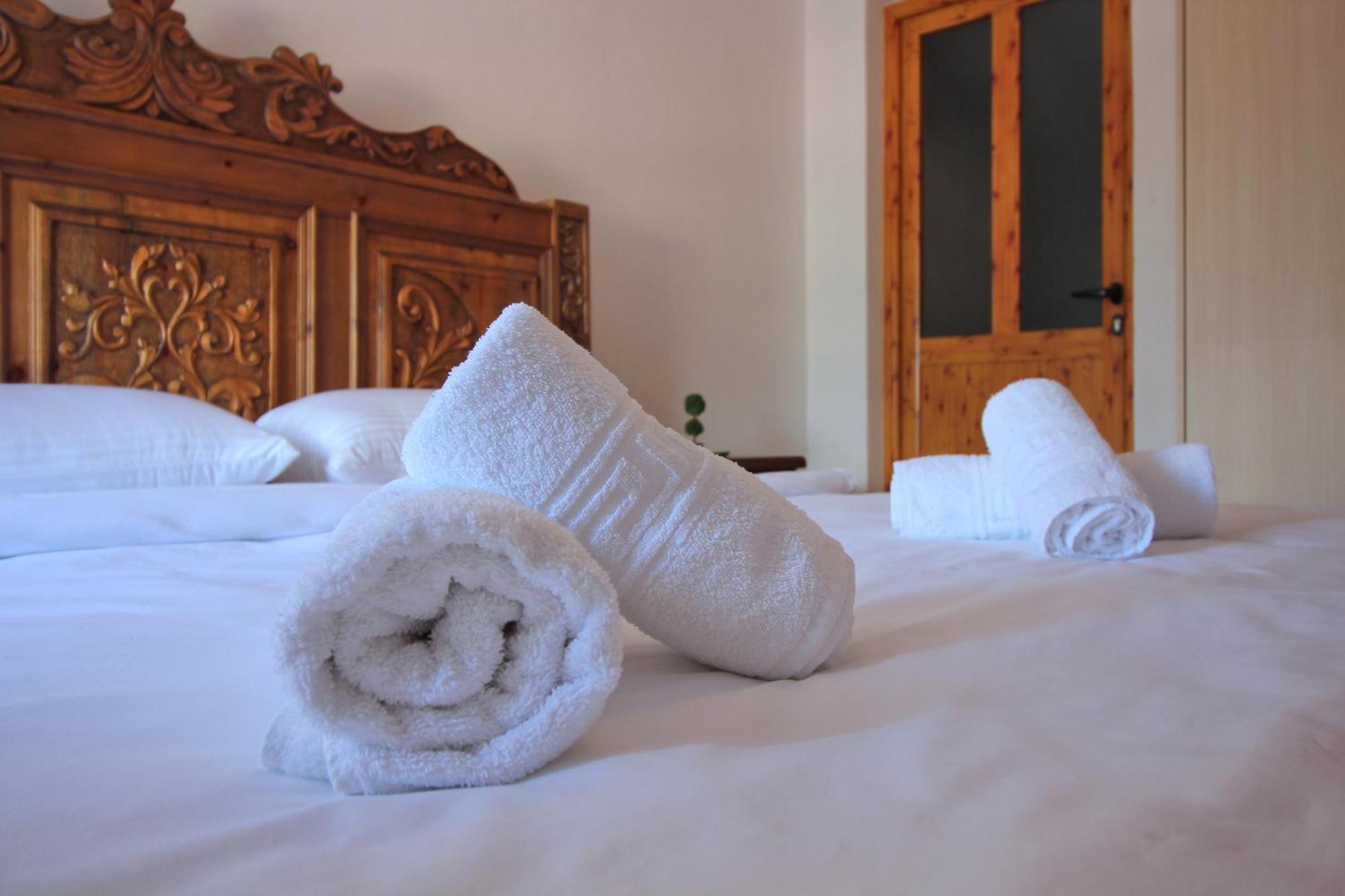 Guri Guesthouse Gjirokastër 外观 照片