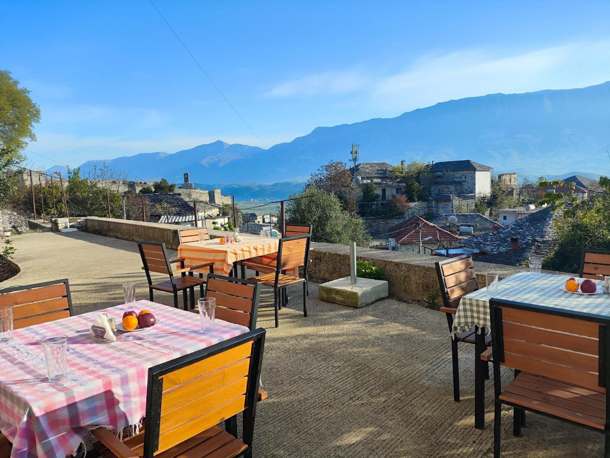 Guri Guesthouse Gjirokastër 外观 照片